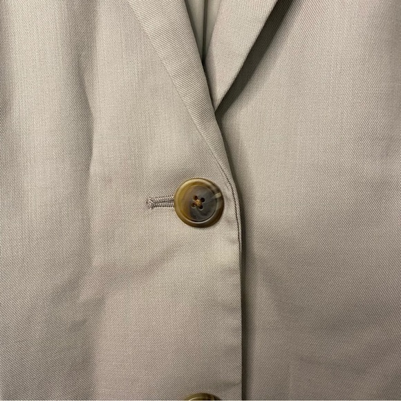J. Crew Beige Two Button Blazer Size 2 - Picture 3 of 8